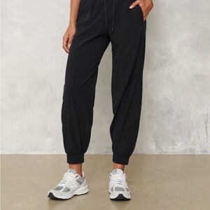 Abercrombie Cream traveler jogger Pants